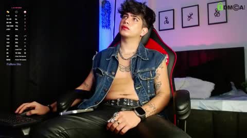 Snapshot of lylebennett_ chatting on March 20, 2026, 12:54 pm Lyle Bennett Freelance Model online show from March 20, 2026, 12:54 pm