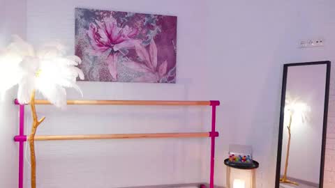 Lyly   online show from February 27, 2025, 8:50 am