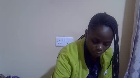 Snapshot of lyn_anna chatting on December 22, 2025, 9:50 am lyn_anna online show from December 22, 2025, 9:50 am