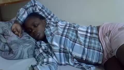 Snapshot of lyn_anna chatting on February 7, 2026, 5:38 pm lyn_anna online show from February 7, 2026, 5:38 pm