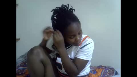 Snapshot of lyn_anna chatting on February 28, 2026, 8:21 pm lyn_anna online show from February 28, 2026, 8:21 pm