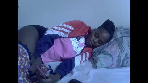 lyn_anna online show from March 2, 2026, 7:10 pm