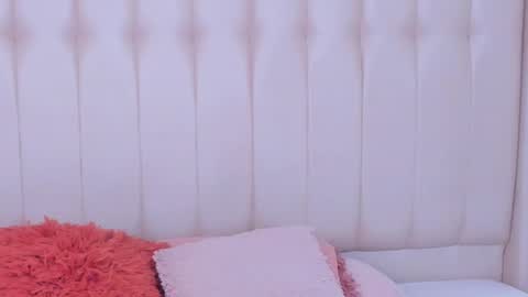 Lyn online show from November 1, 2025, 11:23 am