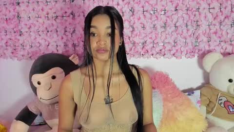 lynda_bonnie online show from November 10, 2025, 4:39 pm