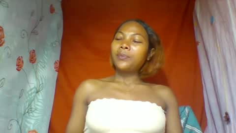 lyndah19 online show from January 17, 2026, 4:11 pm