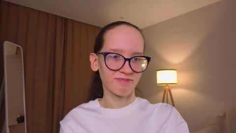 Sara online show from March 19, 2026, 4:11 pm