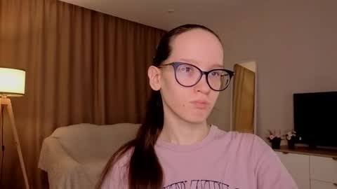 Sara online show from April 12, 2026, 4:12 pm