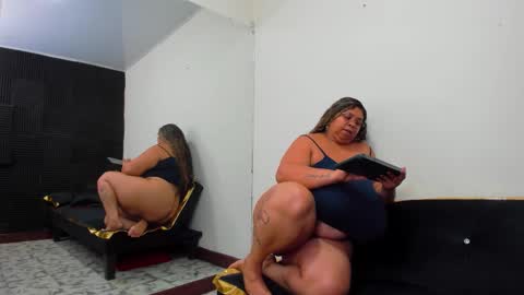 Lynn jonnes online show from November 26, 2025, 3:51 am