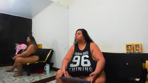Snapshot of lynn_and_esteban chatting on June 6, 2026, 5:23 am Lynn jonnes online show from June 6, 2026, 5:23 am