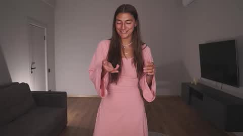  LYNN  online show from March 3, 2026, 6:19 am