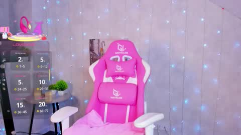 Lynn online show from October 23, 2025, 1:05 am