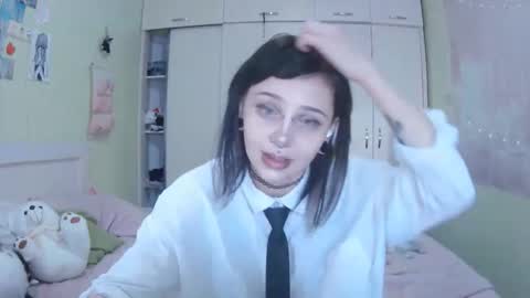 Kira online show from October 8, 2025, 10:24 am