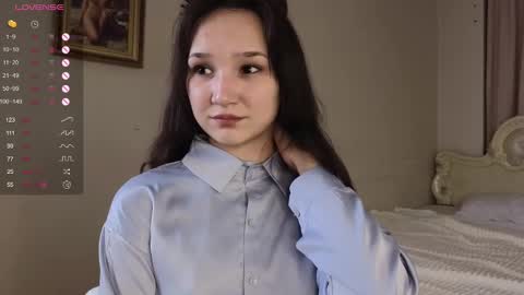 Lola online show from February 18, 2025, 6:58 pm