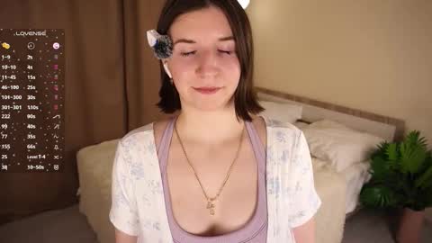 Snapshot of lynngroves chatting on January 13, 2026, 6:13 pm Lola online show from January 13, 2026, 6:13 pm