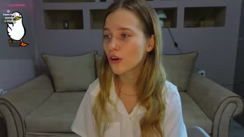 Snapshot of lynntiny chatting on November 3, 2025, 3:13 pm Lynn online show from November 3, 2025, 3:13 pm