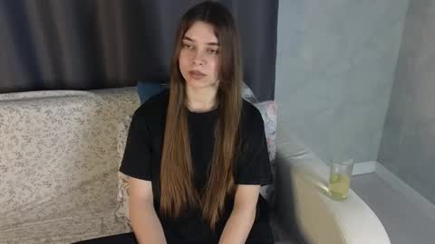 Snapshot of lynnwalker chatting on March 26, 2026, 5:29 pm lynnwalker online show from March 26, 2026, 5:29 pm