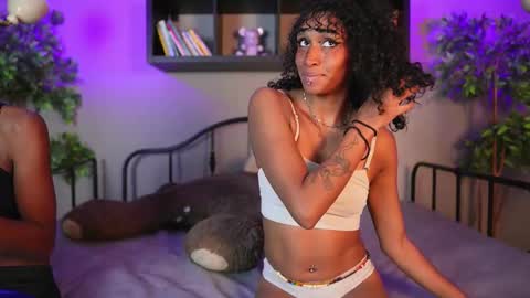 Snapshot of lynx_sun__ chatting on February 11, 2026, 8:58 pm Lynx and Sun online show from February 11, 2026, 8:58 pm