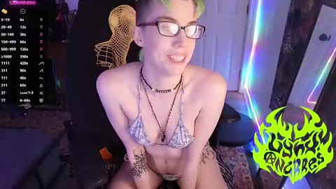 Snapshot of lynxanarres chatting on October 1, 2025, 2:28 am Lynx Anarres online show from October 1, 2025, 2:28 am