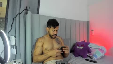 Lyon Dark online show from December 14, 2025, 2:50 am