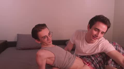 KennyEliot online show from December 2, 2024, 6:43 pm