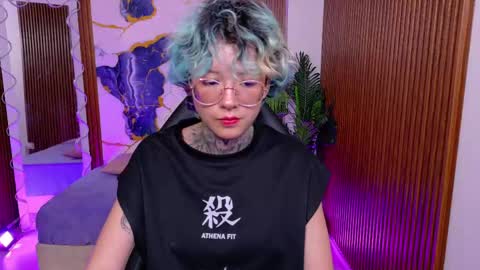 lyra_tay online show from May 29, 2026, 9:02 pm