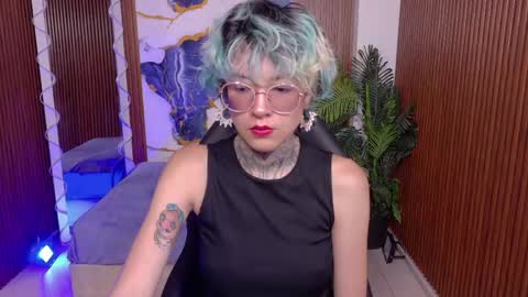 Snapshot of lyra_tay chatting on June 1, 2026, 7:04 pm lyra_tay online show from June 1, 2026, 7:04 pm