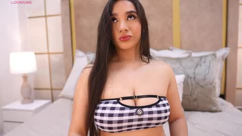 Snapshot of lyrabellini chatting on June 10, 2026, 10:47 am online show from June 10, 2026, 10:47 am