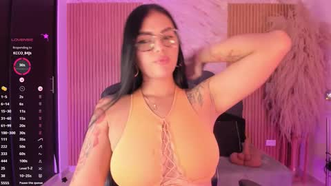    VIVIANA    online show from October 21, 2025, 3:40 am