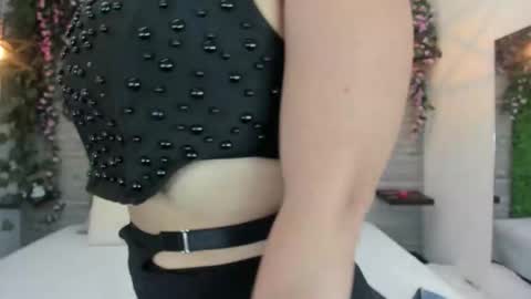 Lysa  online show from March 19, 2026, 4:22 pm