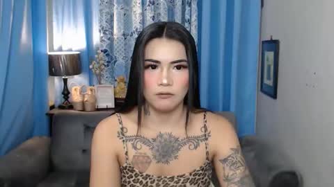 lytatto_lashes online show from May 22, 2026, 11:49 am