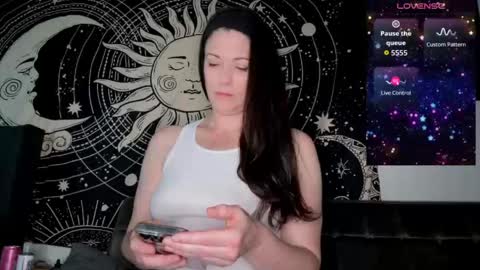 M0lly online show from May 17, 2026, 4:14 pm