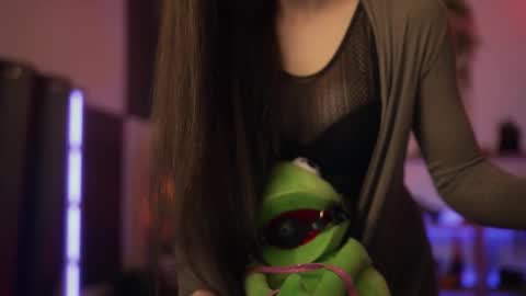 Snapshot of m1agarand chatting on October 15, 2025, 8:53 pm M1A Dddy online show from October 15, 2025, 8:53 pm