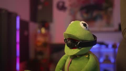 Snapshot of m1agarand chatting on November 6, 2025, 7:48 pm M1A Dddy online show from November 6, 2025, 7:48 pm