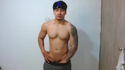 Snapshot of m1chaelx_ chatting on February 25, 2026, 2:05 pm MICHAEL online show from February 25, 2026, 2:05 pm