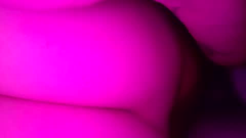 Snapshot of m1guele chatting on December 3, 2024, 2:25 am Fucklover online show from December 3, 2024, 2:25 am