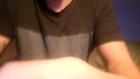 Snapshot of m1guele chatting on December 7, 2024, 1:14 am Fucklover online show from December 7, 2024, 1:14 am