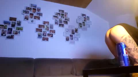 Snapshot of m1guele chatting on January 13, 2025, 12:51 am Fucklover online show from January 13, 2025, 12:51 am