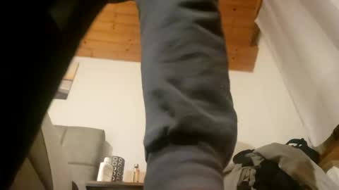 Snapshot of m1guele chatting on February 14, 2025, 10:14 pm Fucklover online show from February 14, 2025, 10:14 pm