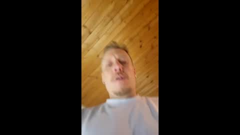 Snapshot of m1guele chatting on February 23, 2025, 11:58 pm Fucklover online show from February 23, 2025, 11:58 pm