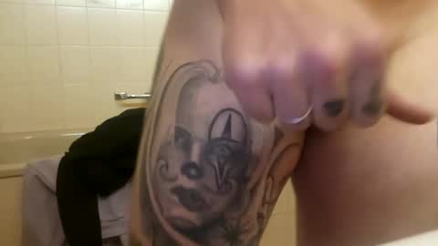 Snapshot of m1guele chatting on March 12, 2025, 11:22 pm Fucklover online show from March 12, 2025, 11:22 pm