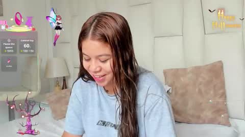 Snapshot of m1lk_choc chatting on November 2, 2025, 3:36 pm Mila online show from November 2, 2025, 3:36 pm