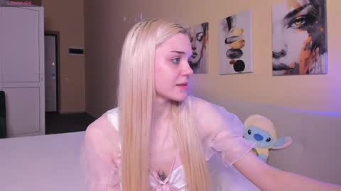 Snapshot of m1m1_angels chatting on May 26, 2026, 1:12 am Mimi GTM1 0200am-0945am Mon Tue Wed Thu Fri online show from May 26, 2026, 1:12 am