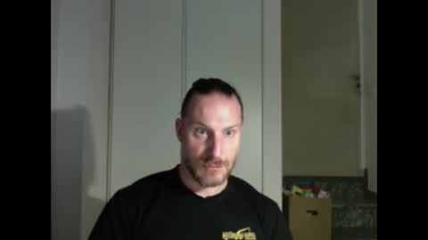 Snapshot of m4rduk81 chatting on December 2, 2024, 5:15 pm m4rduk online show from December 2, 2024, 5:15 pm