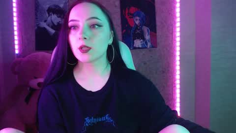 Melissa online show from November 14, 2025, 6:50 pm