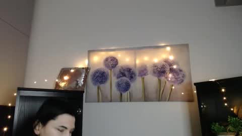 m_i_k_i_ online show from February 4, 2026, 11:49 am