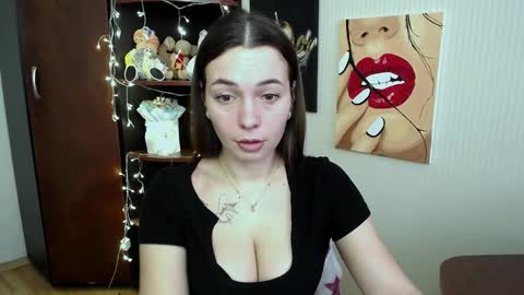 Vikki online show from March 5, 2025, 10:55 am