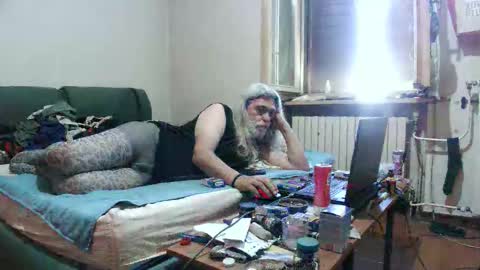 Snapshot of maax1970to chatting on May 17, 2026, 10:00 am maax1970 online show from May 17, 2026, 10:00 am