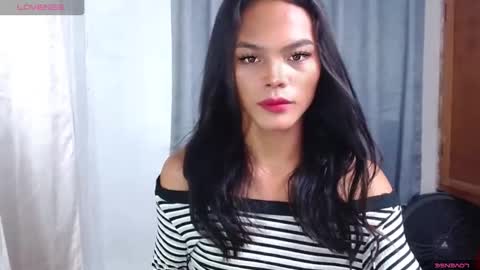 Snapshot of mabuhay_lola chatting on May 5, 2026, 8:33 am Divina online show from May 5, 2026, 8:33 am