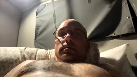 mac402992 online show from November 8, 2025, 3:29 am