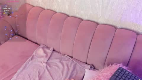 Maca online show from September 25, 2025, 11:58 am